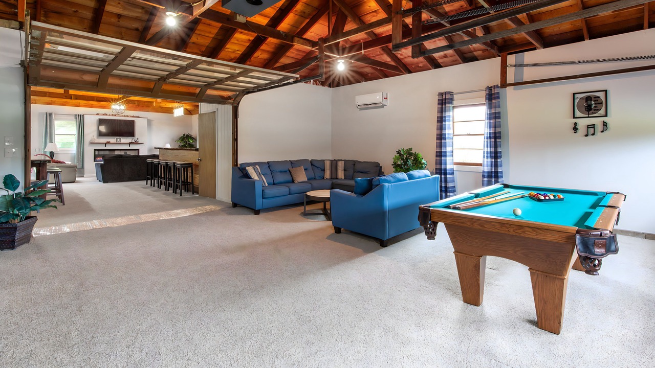 Photo of Livingroom in Bridgman