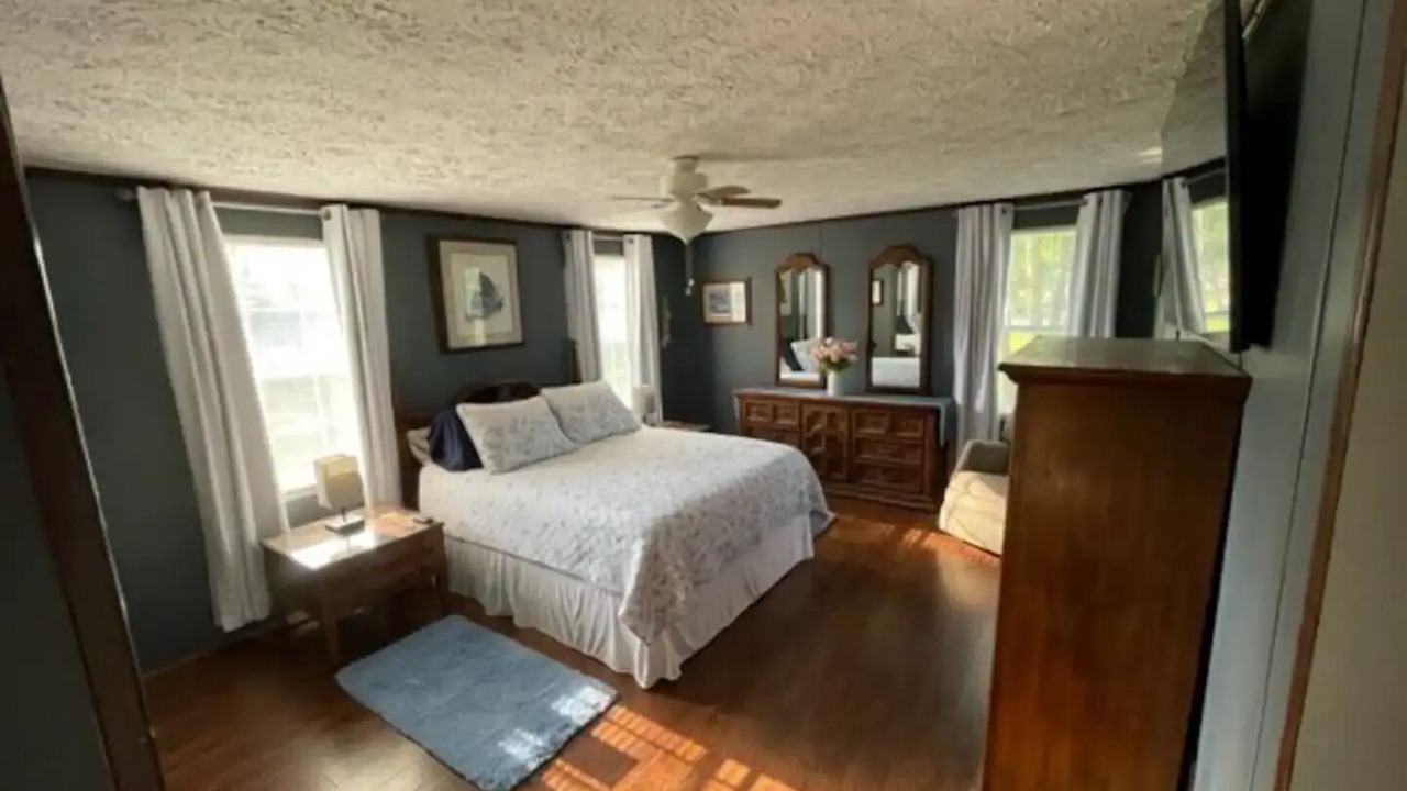 Photo of Bedroom in South Pittsburg