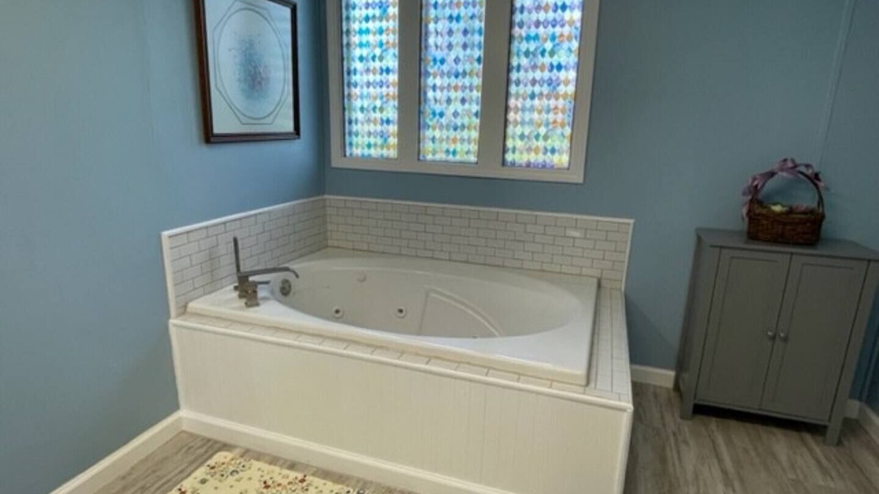 Photo of Bathroom in South Pittsburg