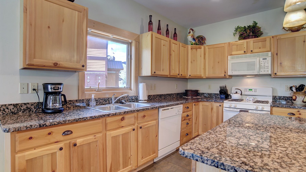 Photo of Kitchen in South Fork