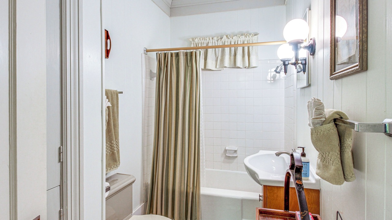 Photo of Bathroom in Saint Andrews