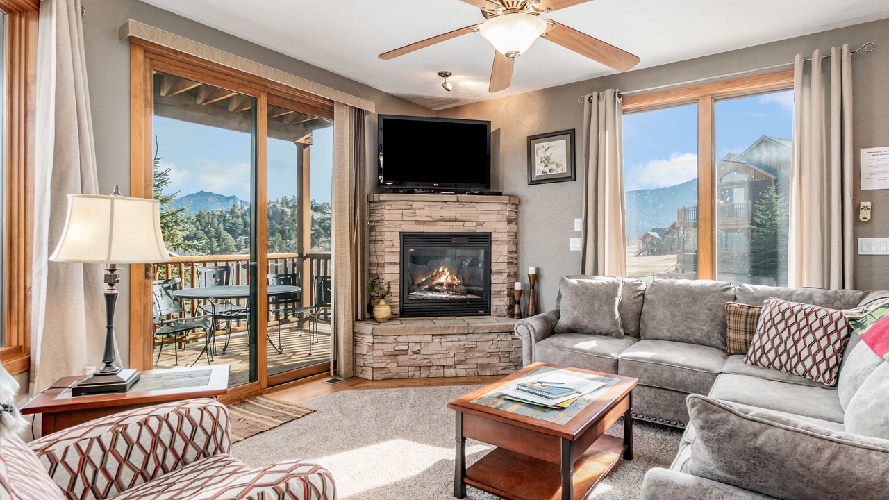 Photo of Livingroom in Estes Park