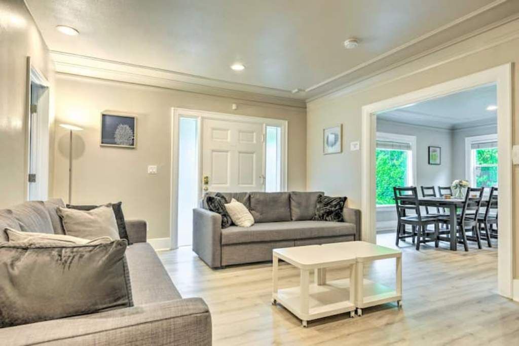 Photo of Livingroom in Victory Heights