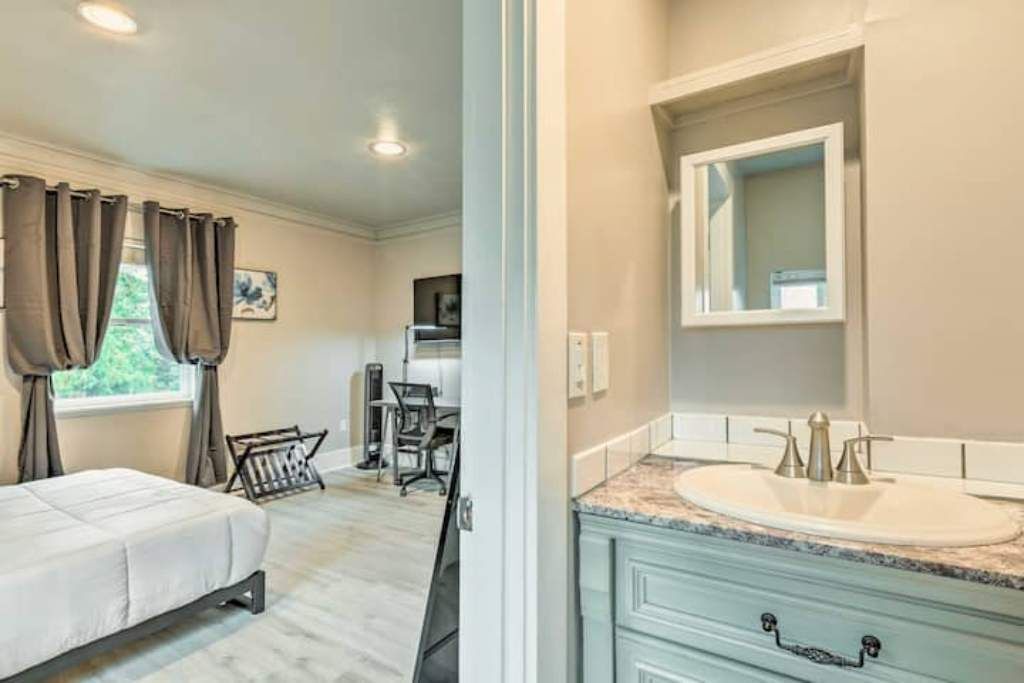 Photo of Bathroom in Victory Heights