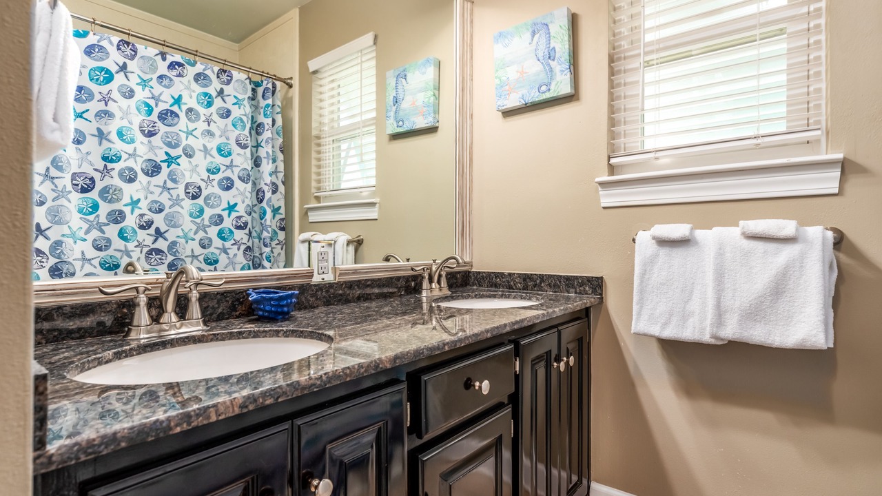 Photo of Bathroom in Silver Cay