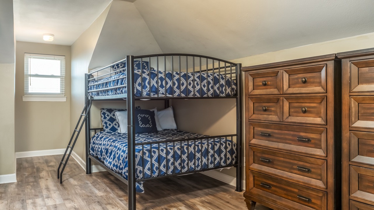 Photo of Bedroom in Silver Cay