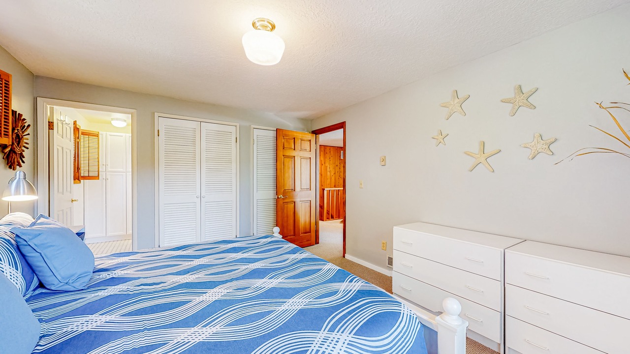 Photo of Bedroom in Neahkahnie Beach