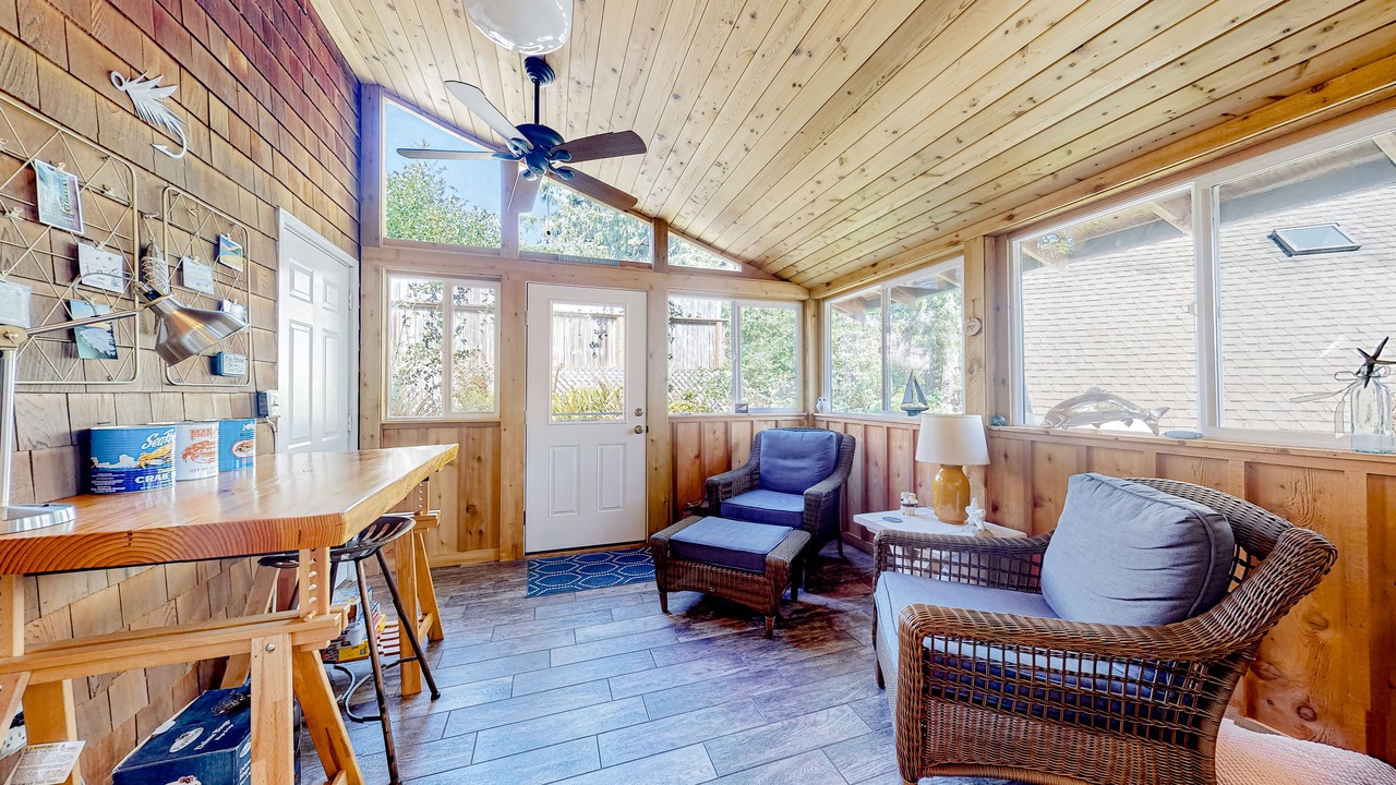 Photo of Livingroom in Neahkahnie Beach