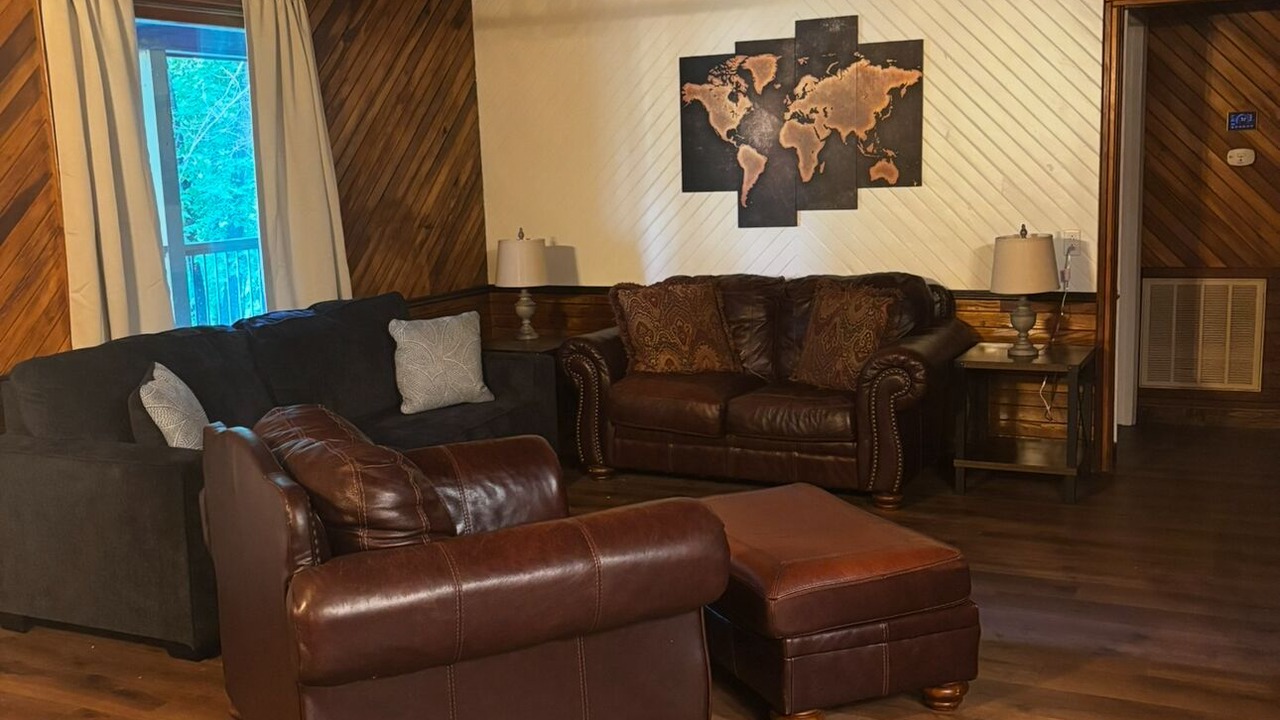 Photo of Livingroom in Springville
