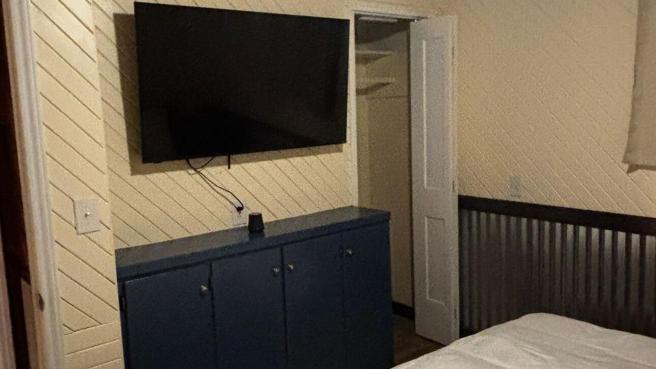 Photo of Bedroom in Springville