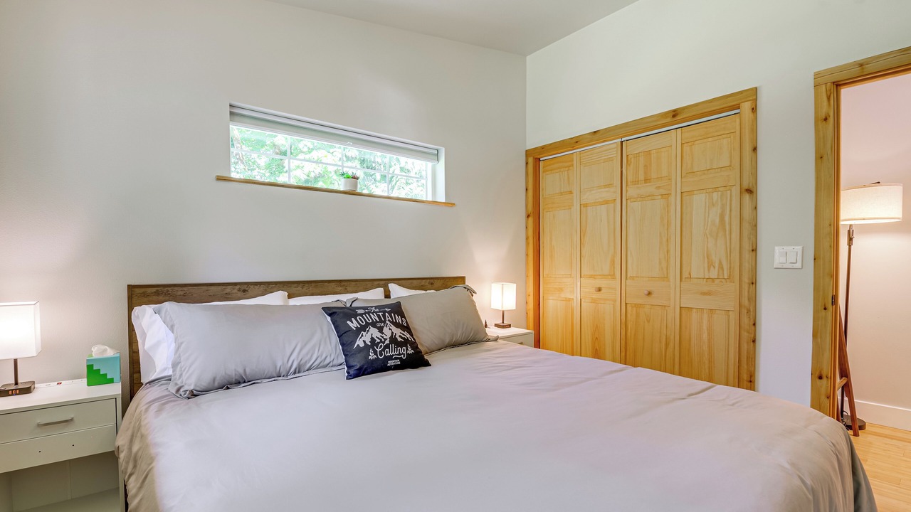 Photo of Bedroom in Gold Bar