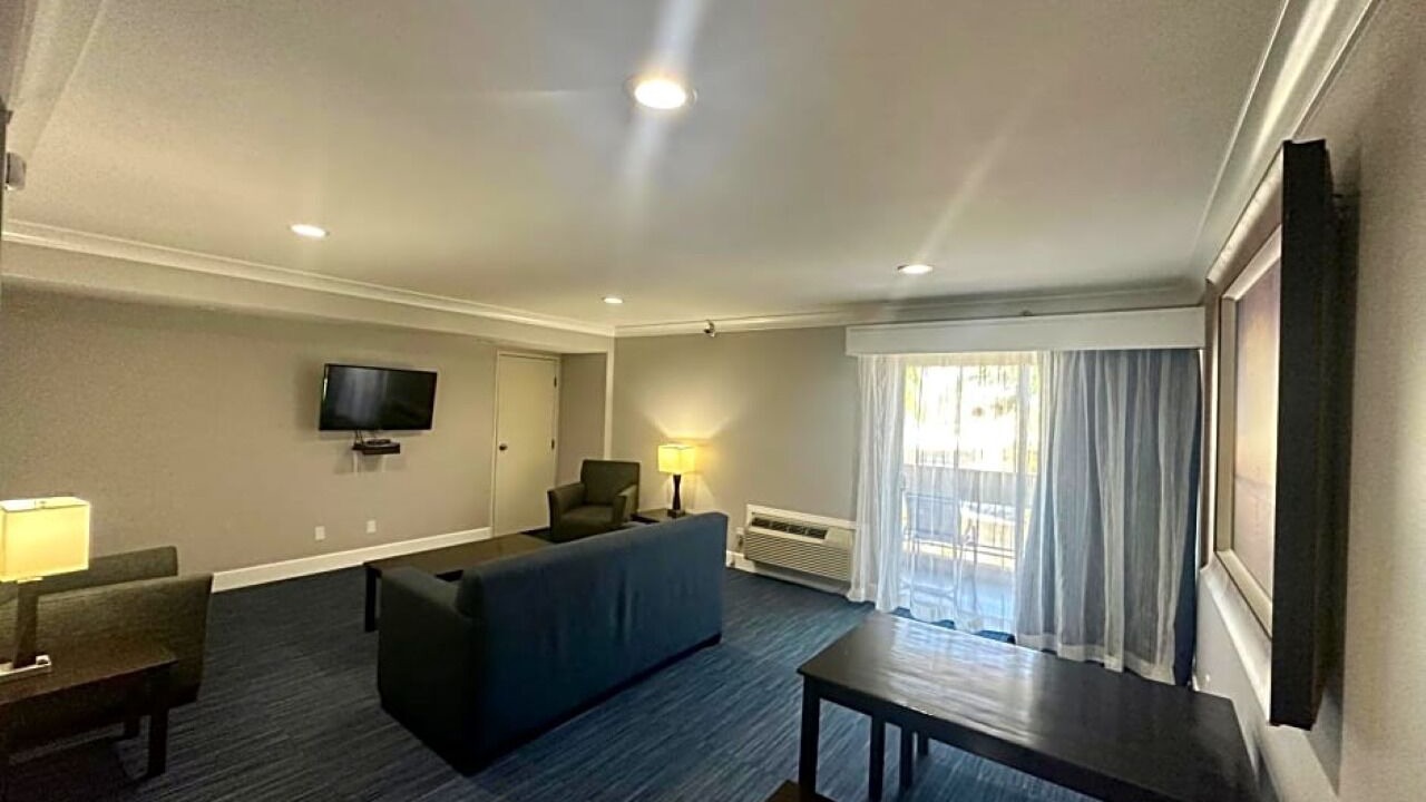 Photo of Livingroom in Old Towne