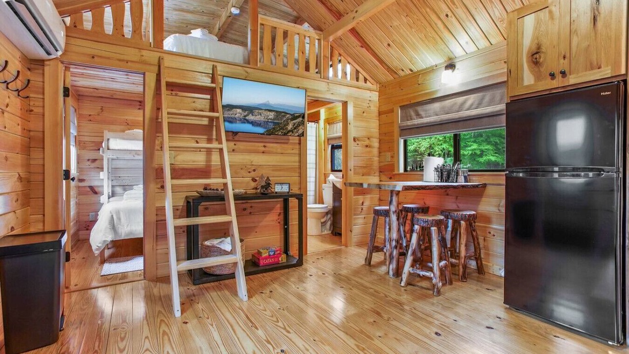 Photo of Bedroom in Shippenville