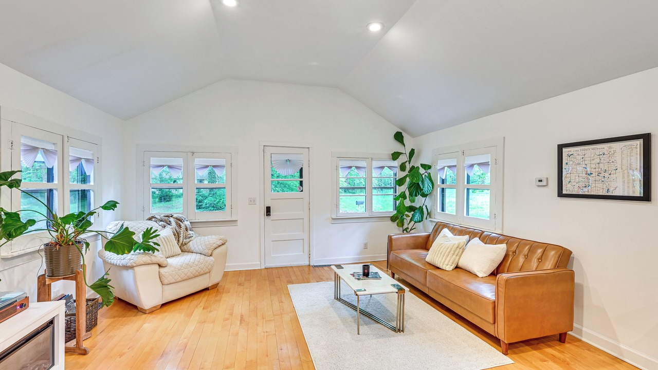 Photo of Livingroom in Cassopolis