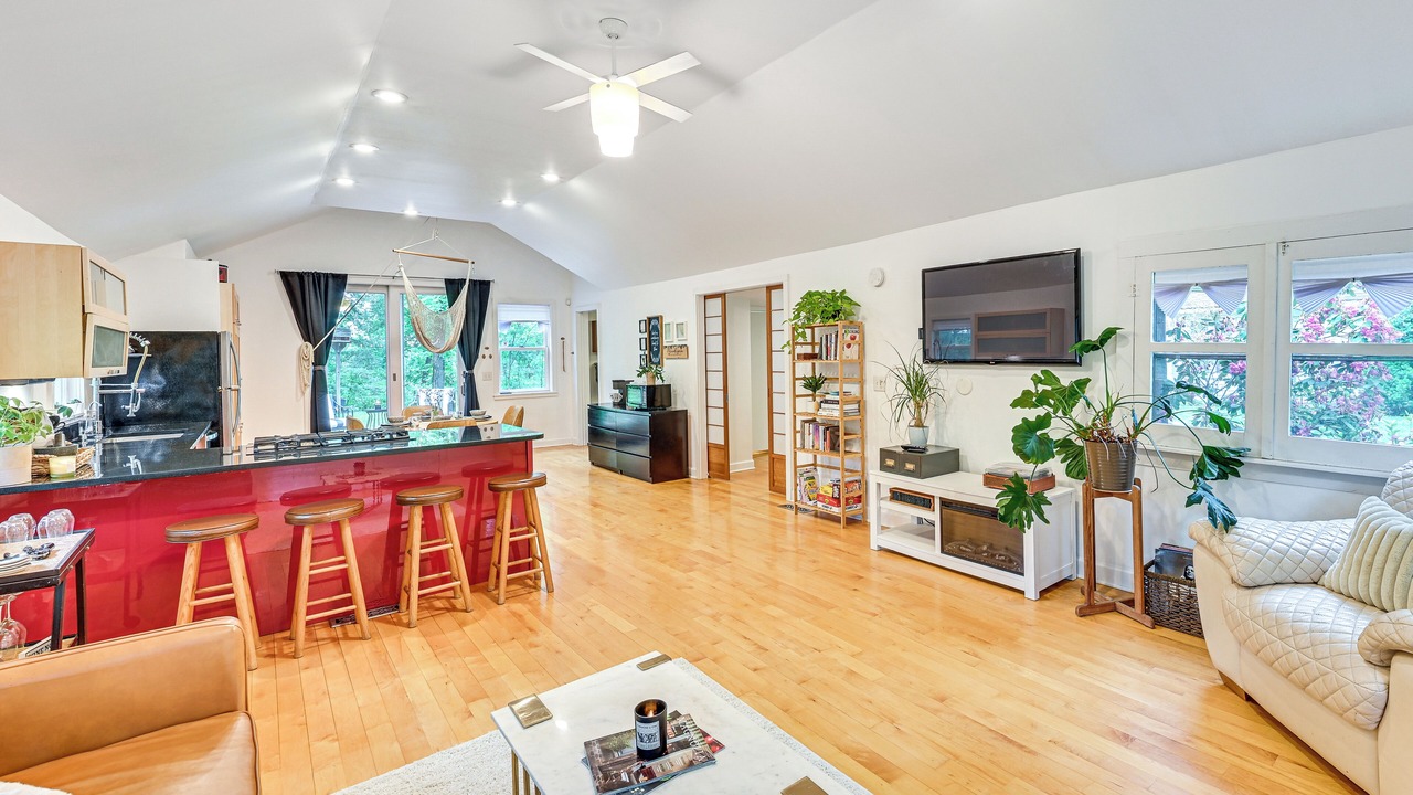 Photo of Livingroom in Cassopolis