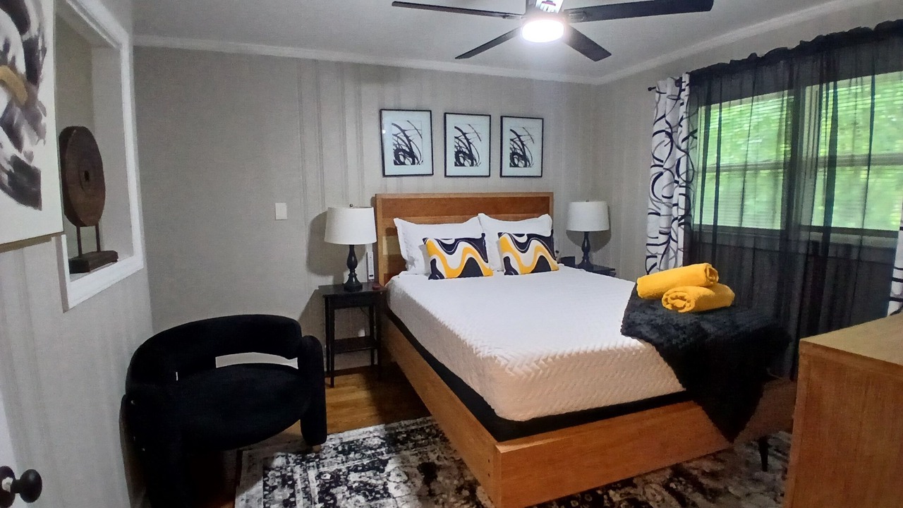 Photo of Bedroom in East Point