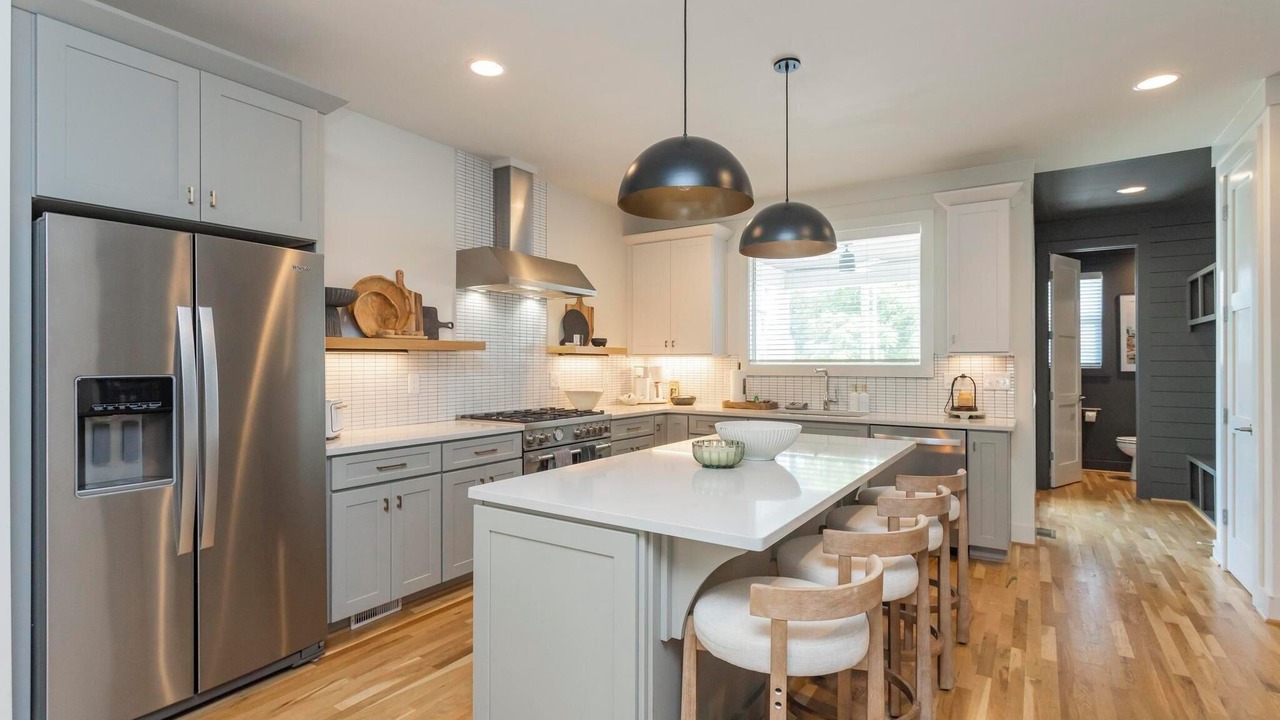 Photo of Kitchen in Eighth Avenue
