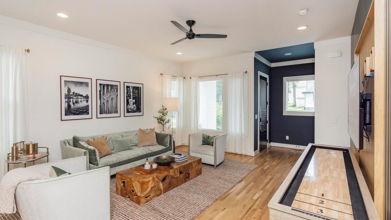 Photo of Livingroom in Eighth Avenue