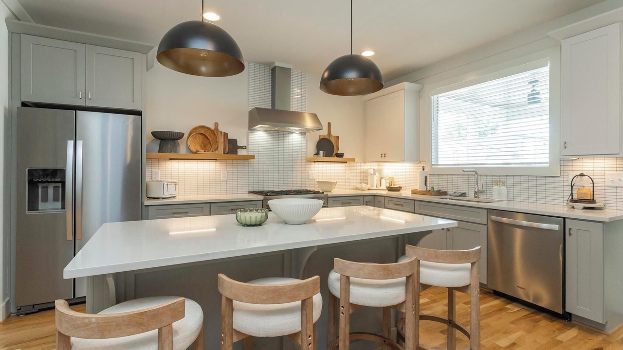 Photo of Kitchen in Eighth Avenue
