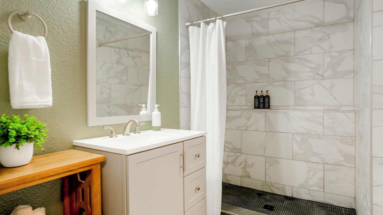 Photo of Bathroom in North Central Westminster