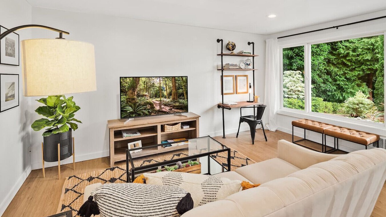 Photo of Livingroom in Moss Bay