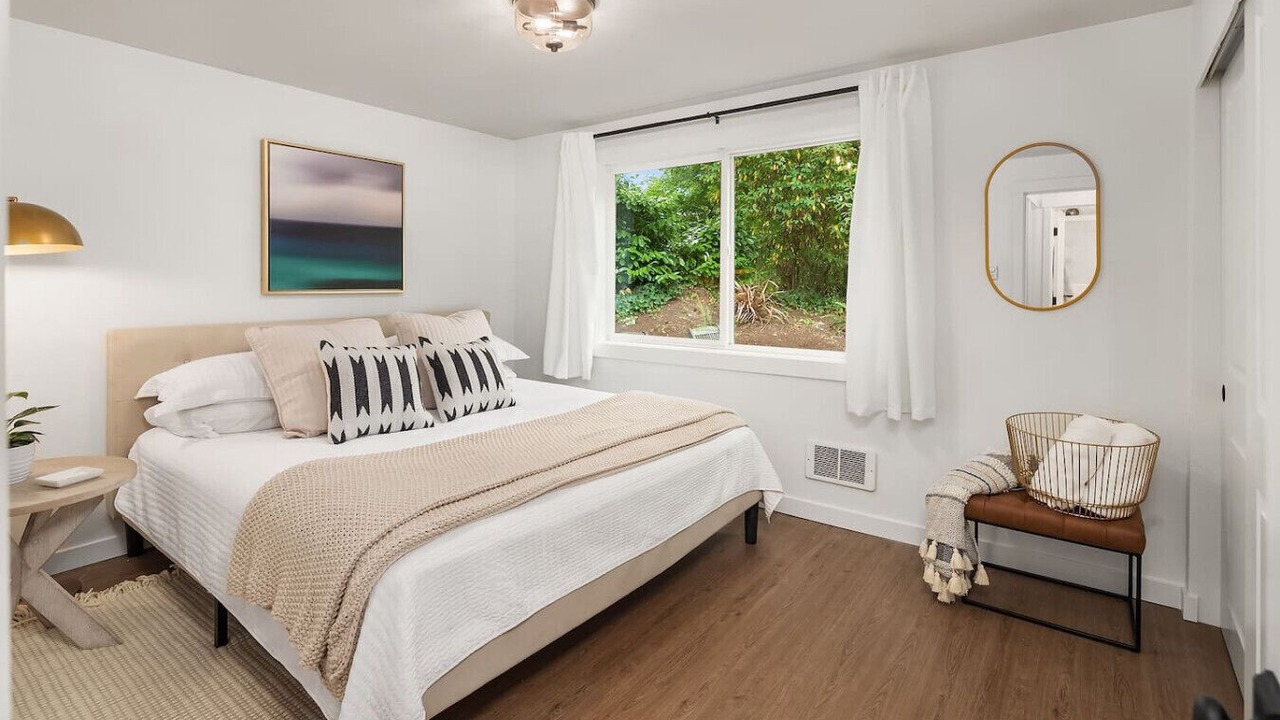 Photo of Bedroom in Moss Bay