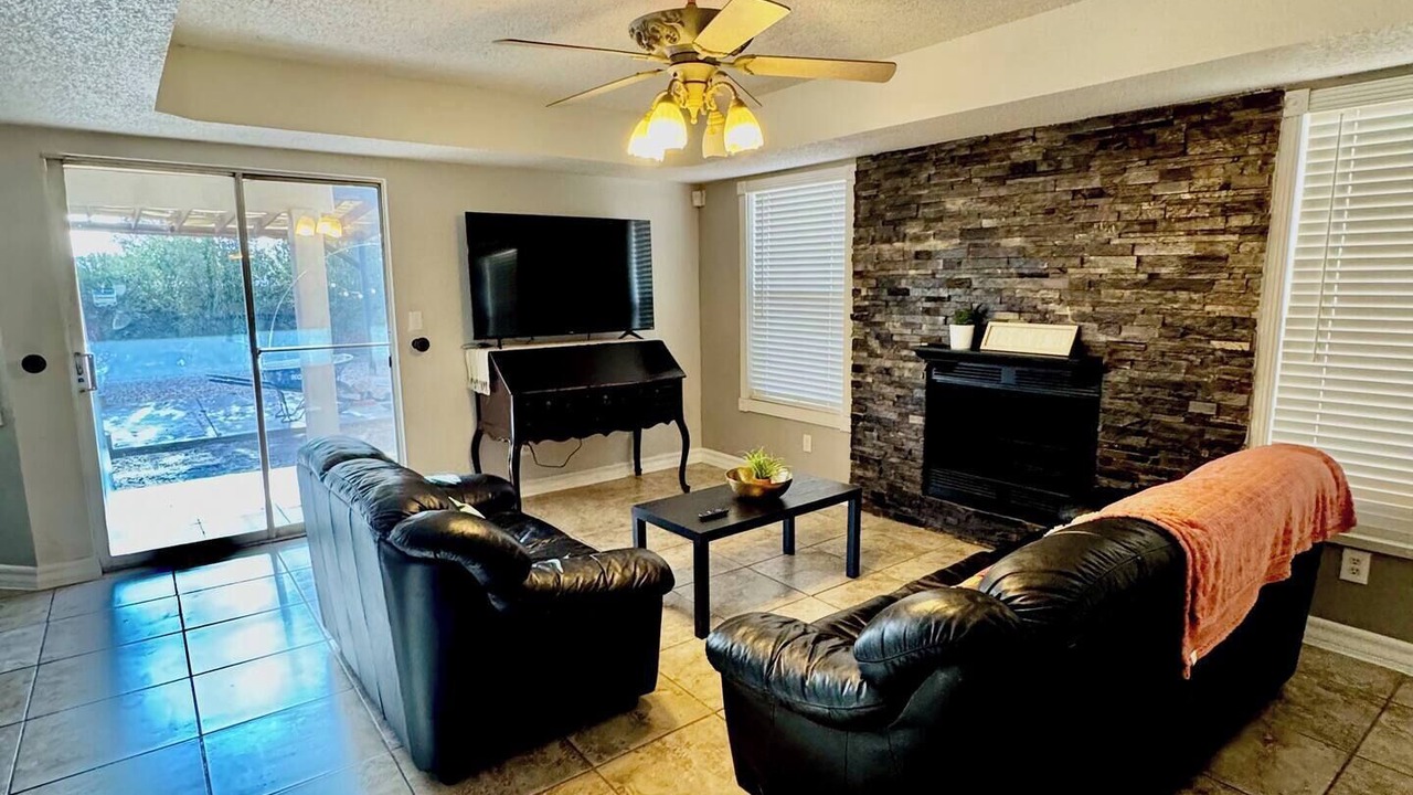 Photo of Livingroom in El Paso
