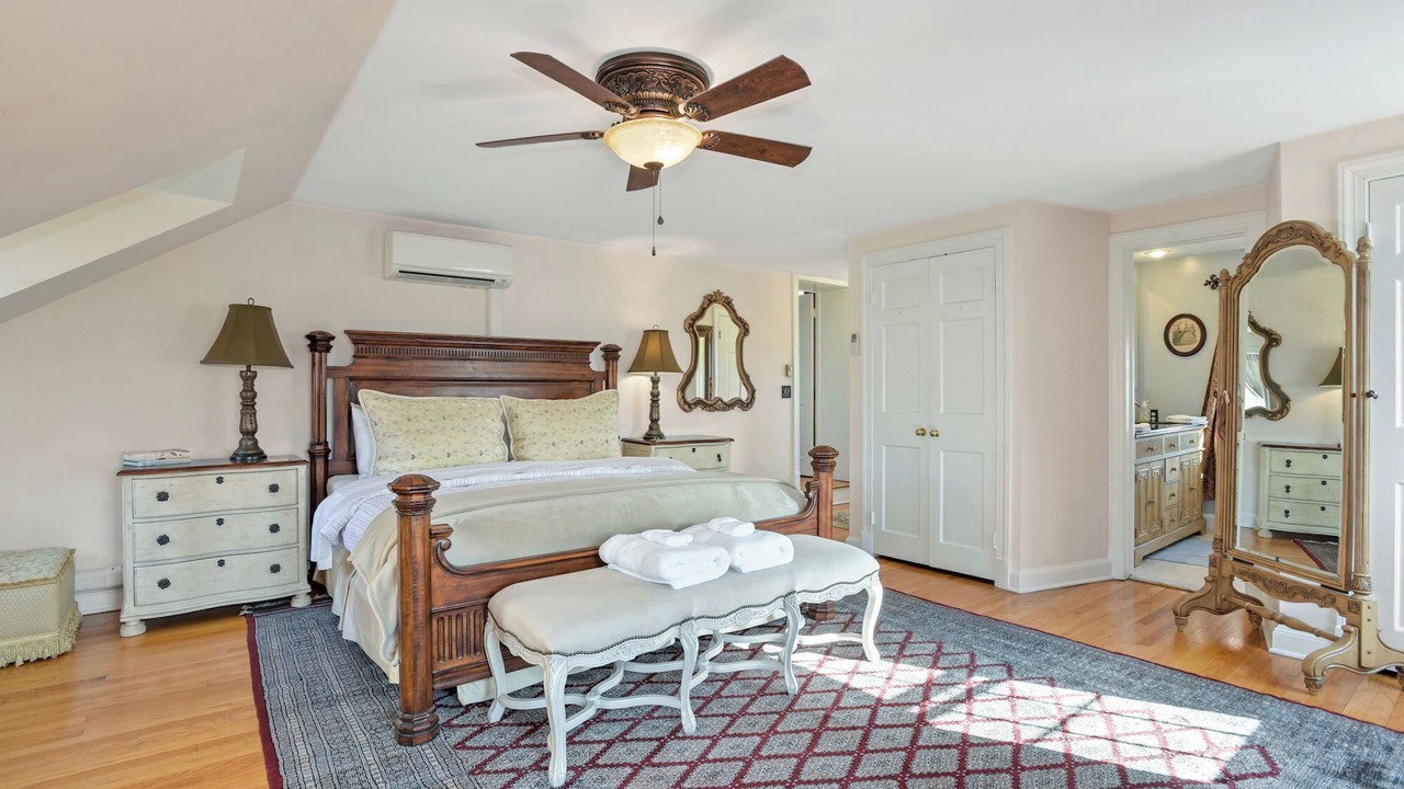 Photo of Bedroom in Middleburg