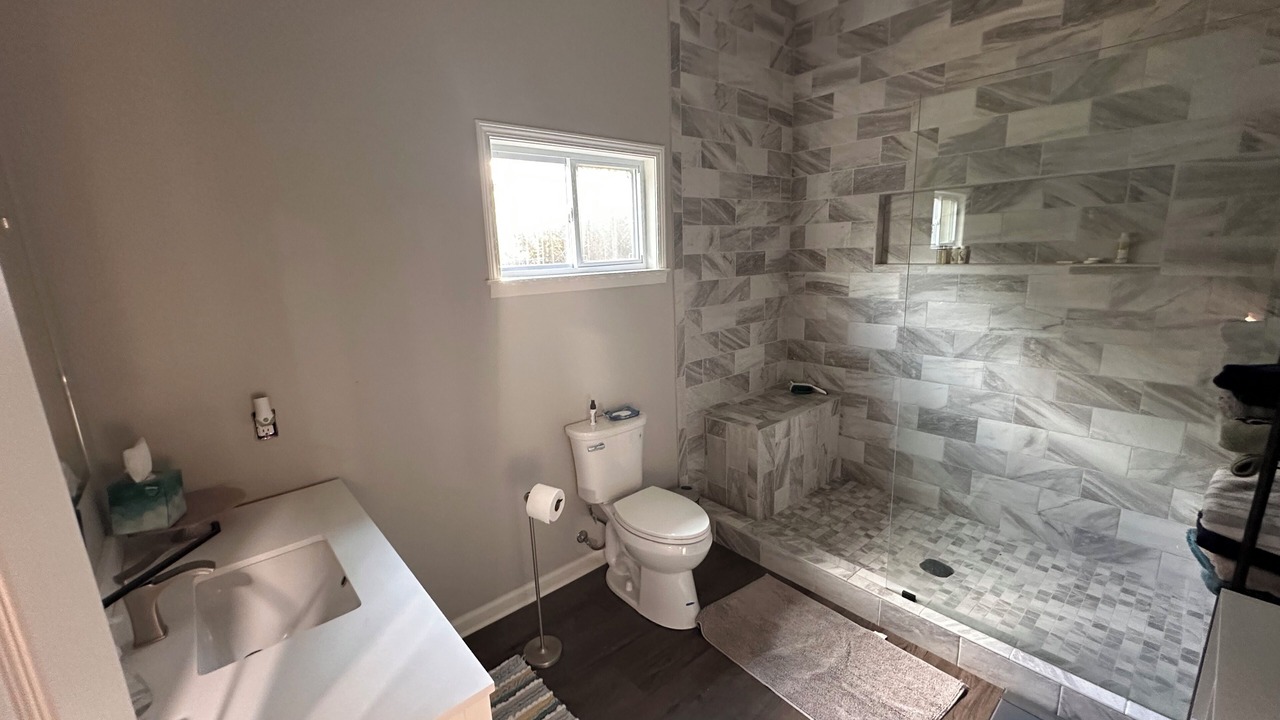 Photo of Bathroom in Etta
