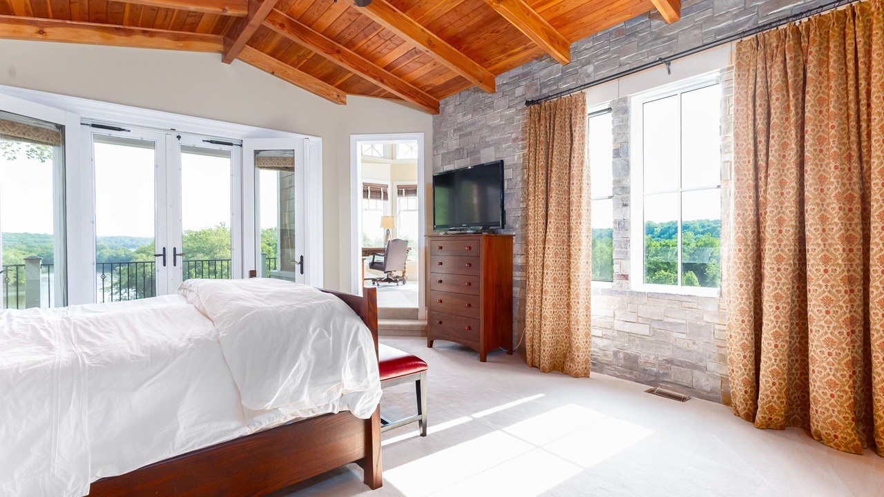 Photo of Bedroom in Niles