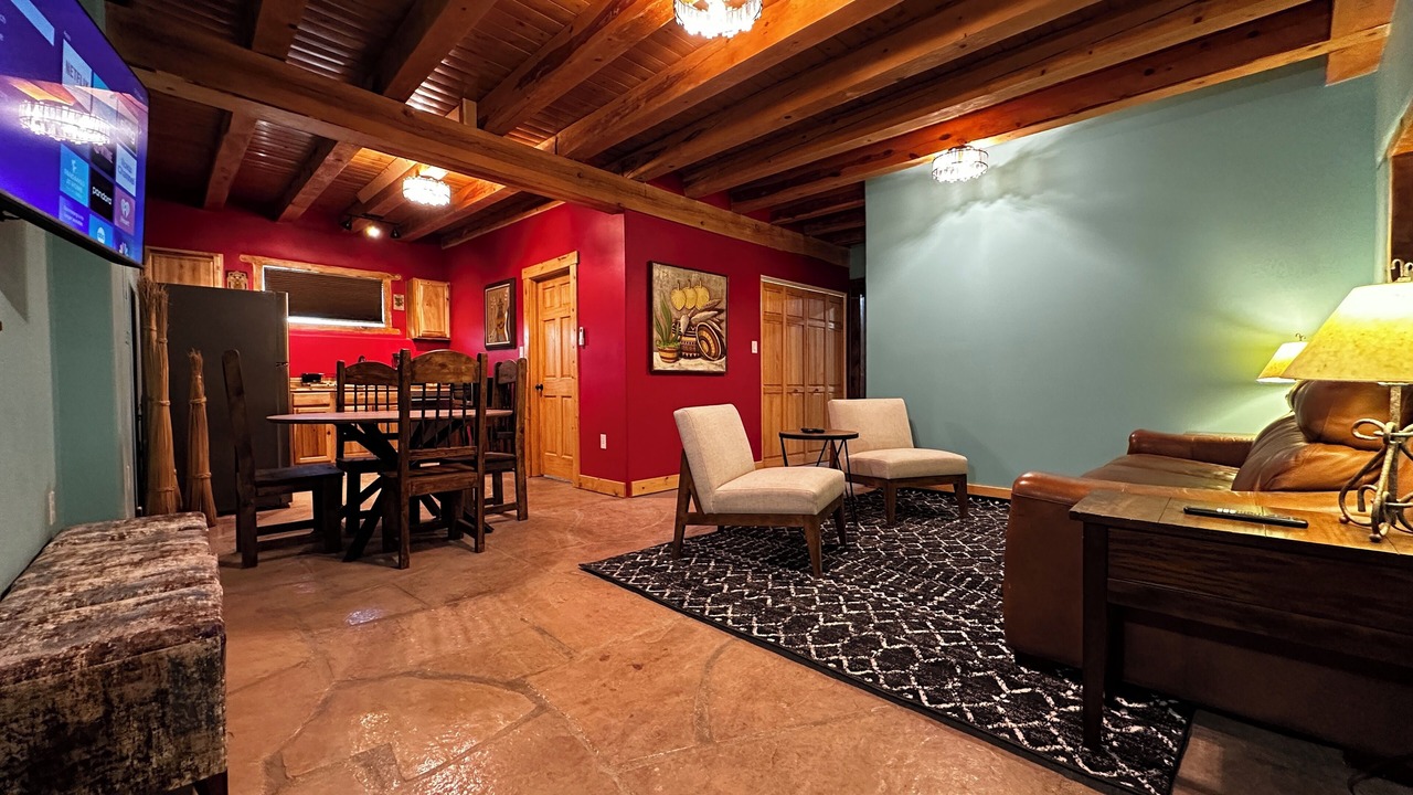 Photo of Livingroom in North Valley