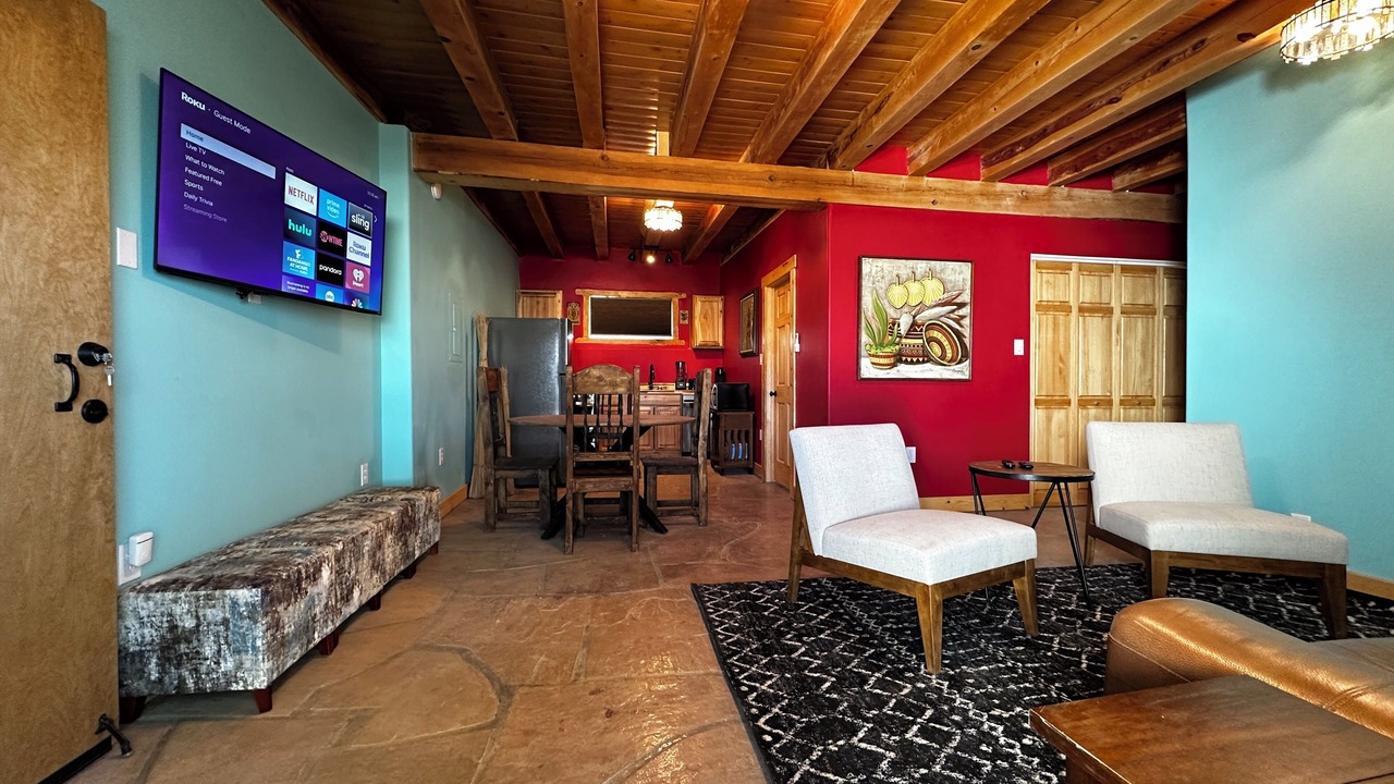 Photo of Livingroom in North Valley