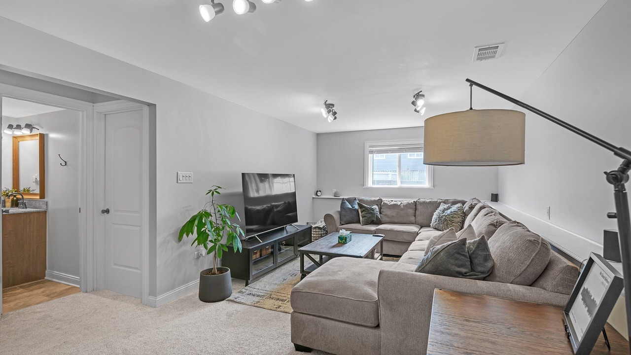Photo of Bedroom in Orland Hills