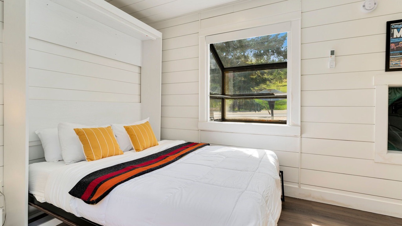 Photo of Bedroom in Poudre Park