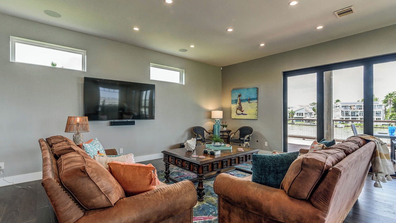 Photo of Livingroom in Clear Lake Shores