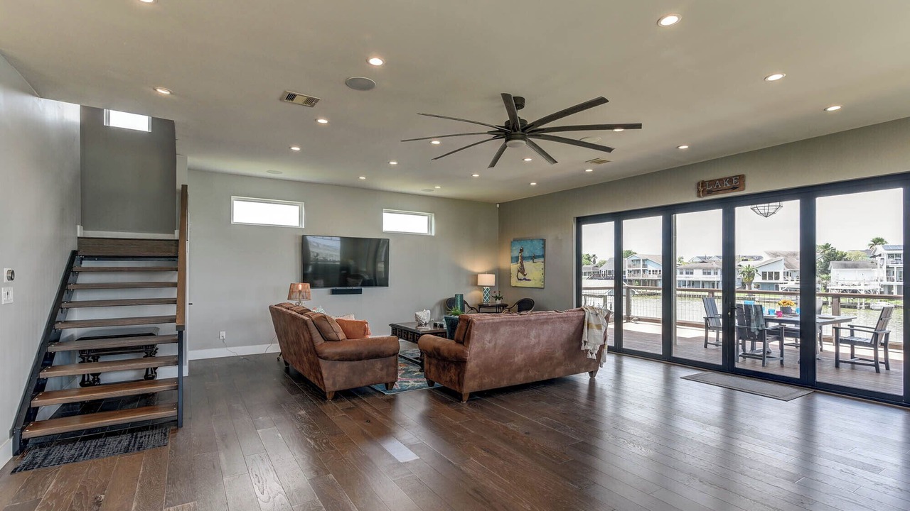 Photo of Livingroom in Clear Lake Shores