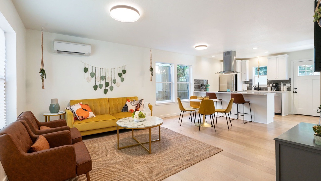 Photo of Livingroom in Alberta Arts District