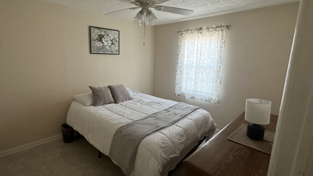 Photo of Bedroom in Oakdale