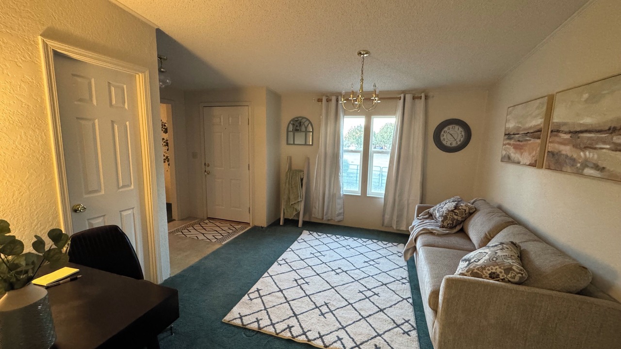 Photo of Livingroom in Navajo Dam