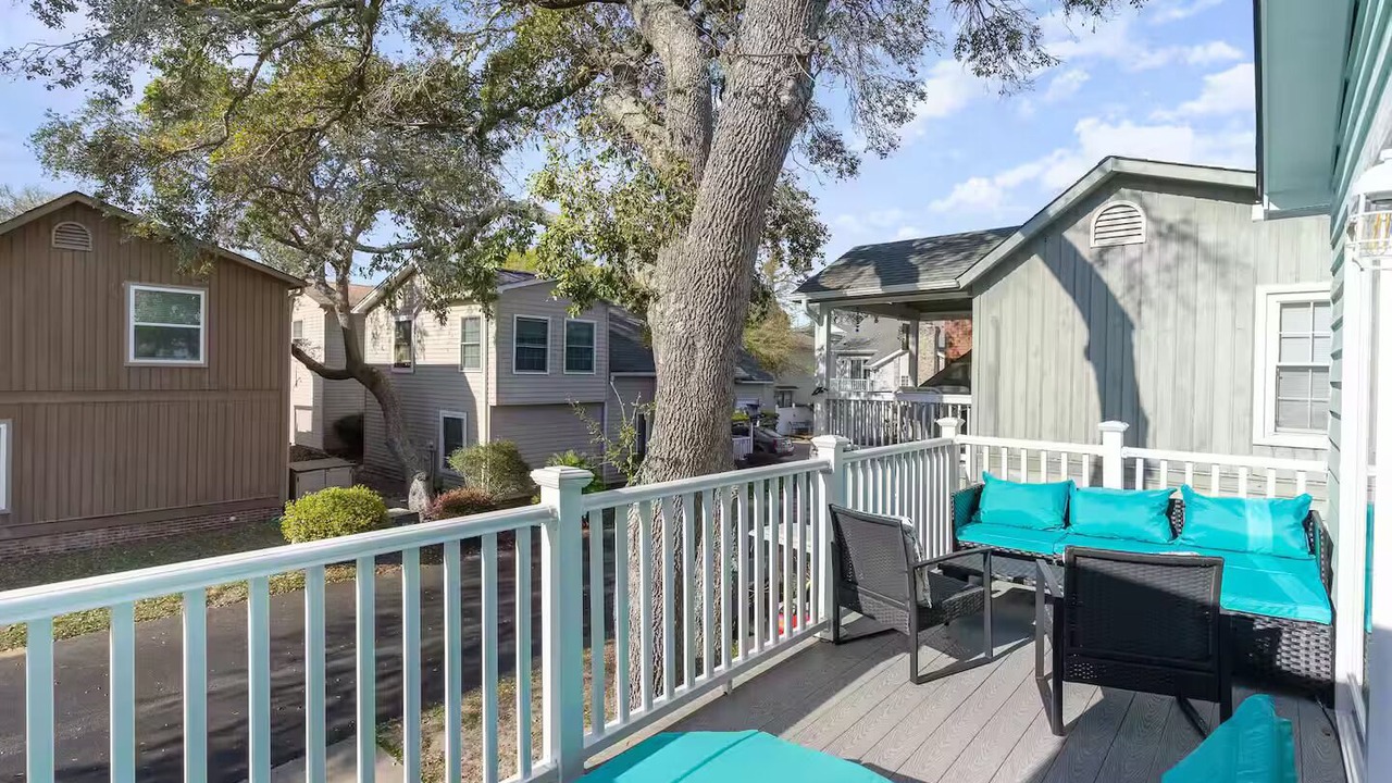 Photo of Patio Balcony in Windy Hill