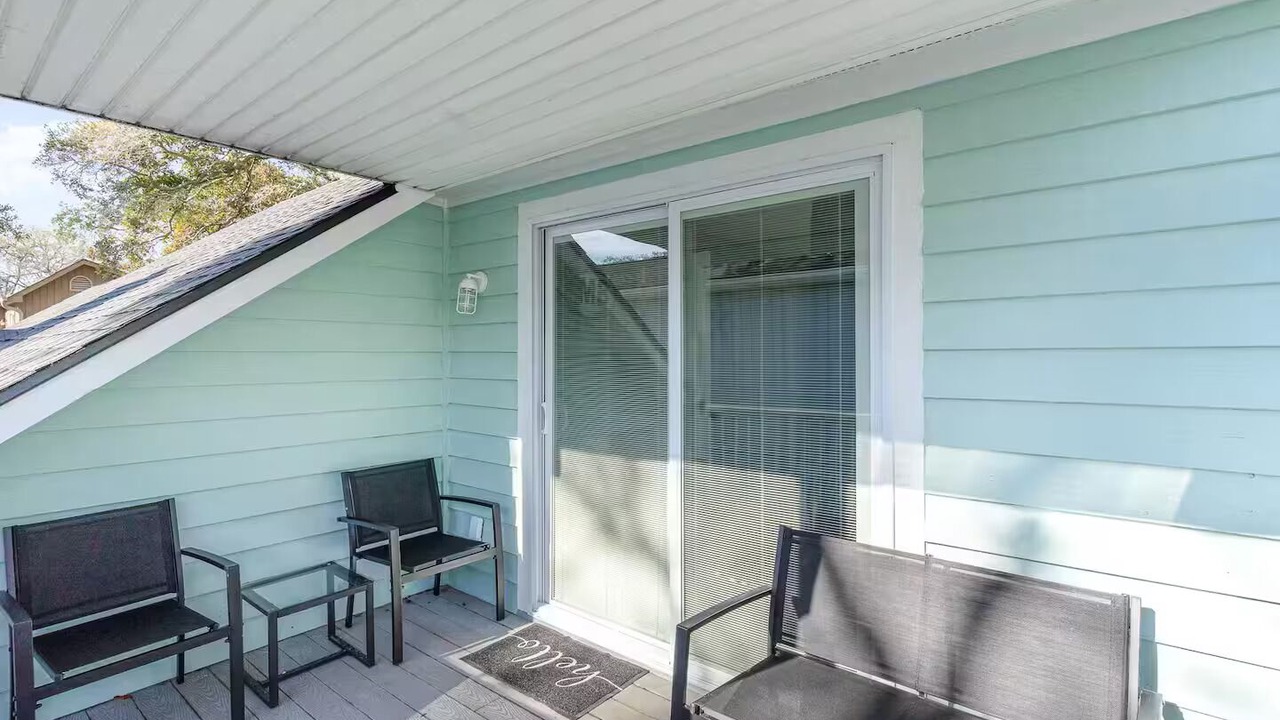Photo of Patio Balcony in Windy Hill