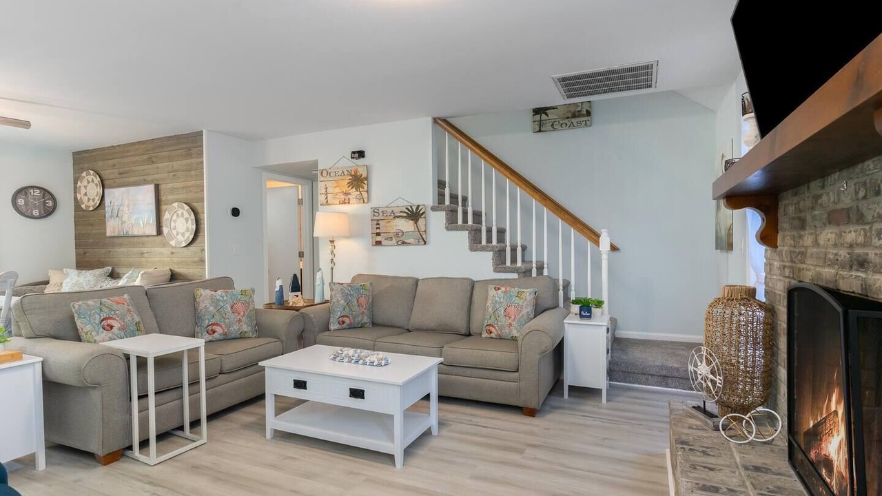 Photo of Livingroom in Windy Hill