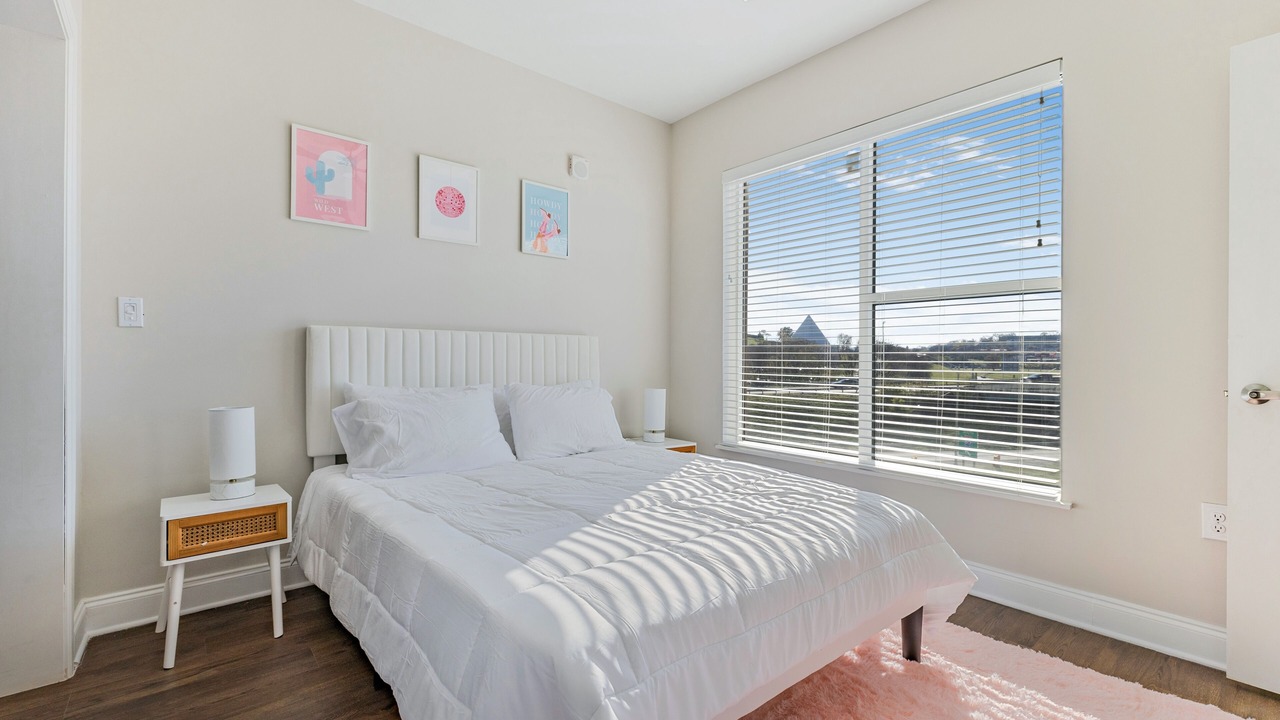 Photo of Bedroom in Eighth Avenue