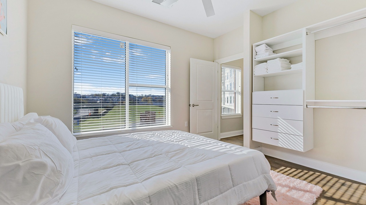Photo of Bedroom in Eighth Avenue