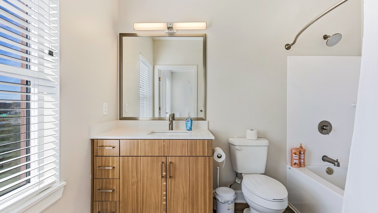Photo of Bathroom in Eighth Avenue