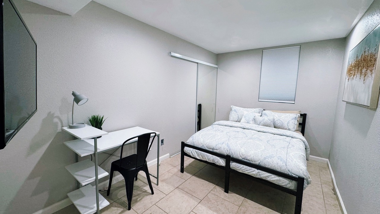 Photo of Bedroom in Dupont