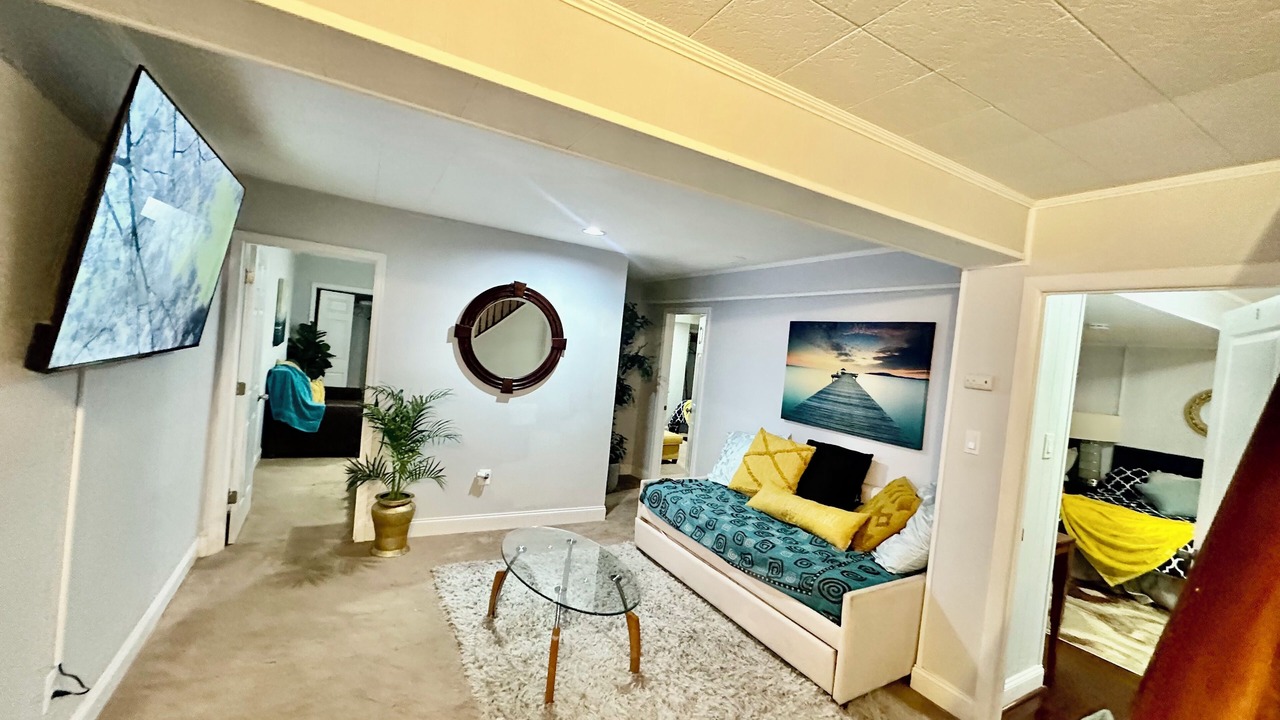 Photo of Livingroom in Wheaton-Glenmont