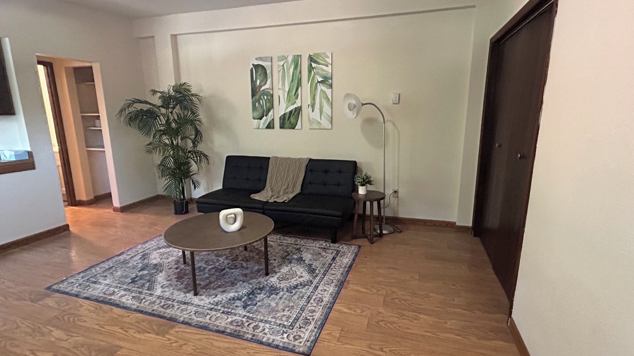Photo of Livingroom in College