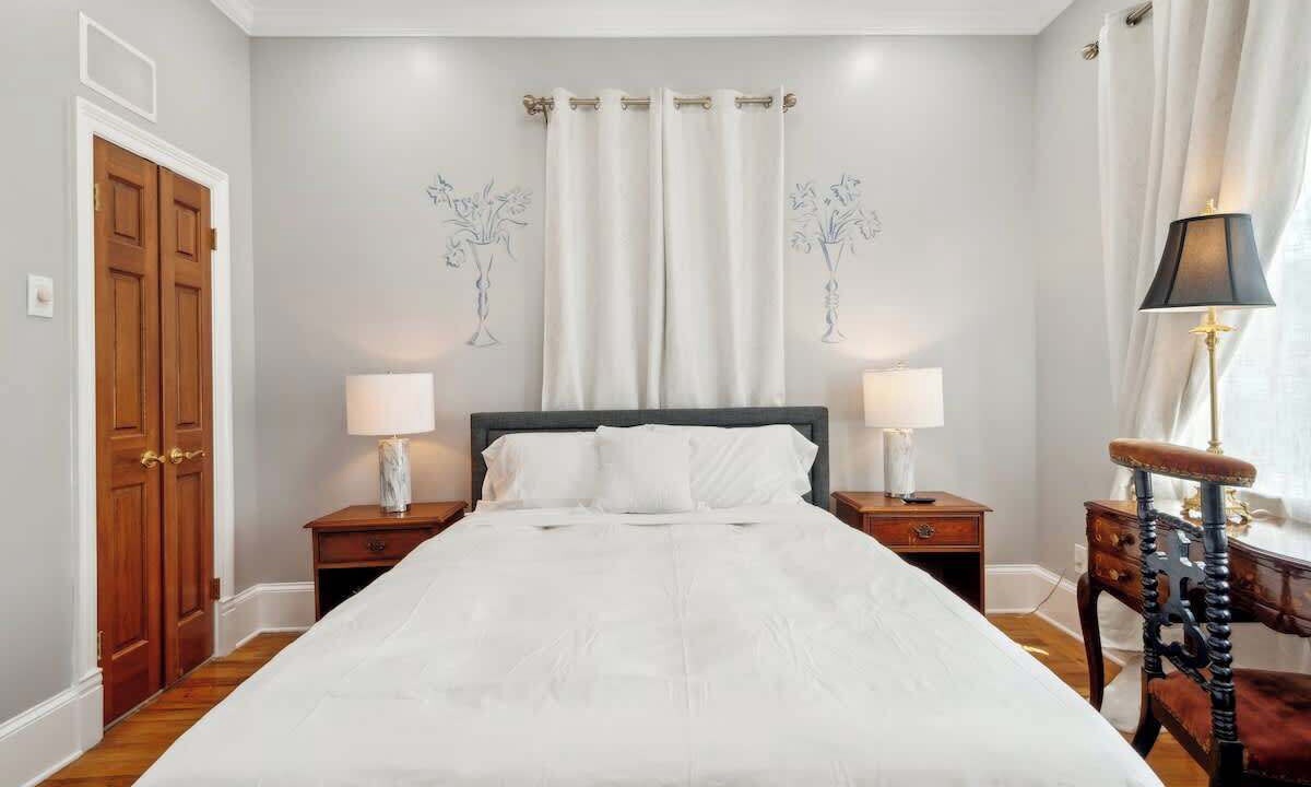 Photo of Bedroom in Broadmoor
