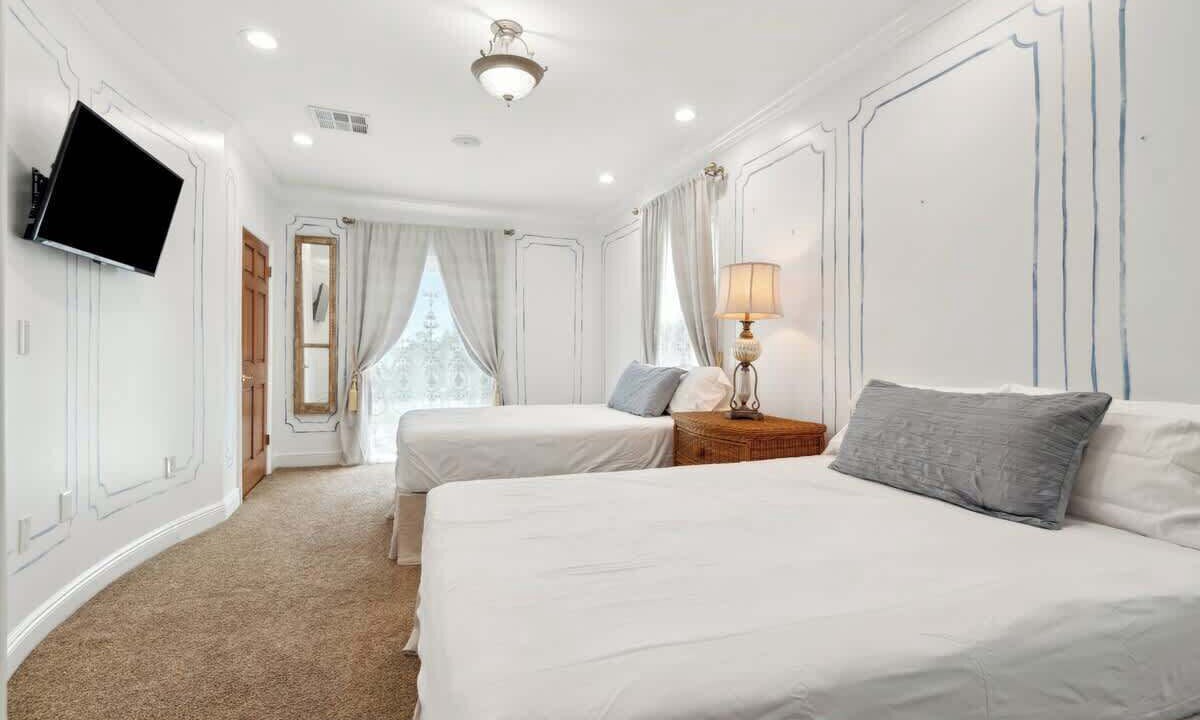 Photo of Bedroom in Broadmoor